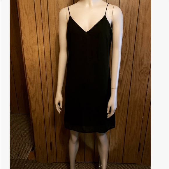 Black Dress - Picture 2 of 4